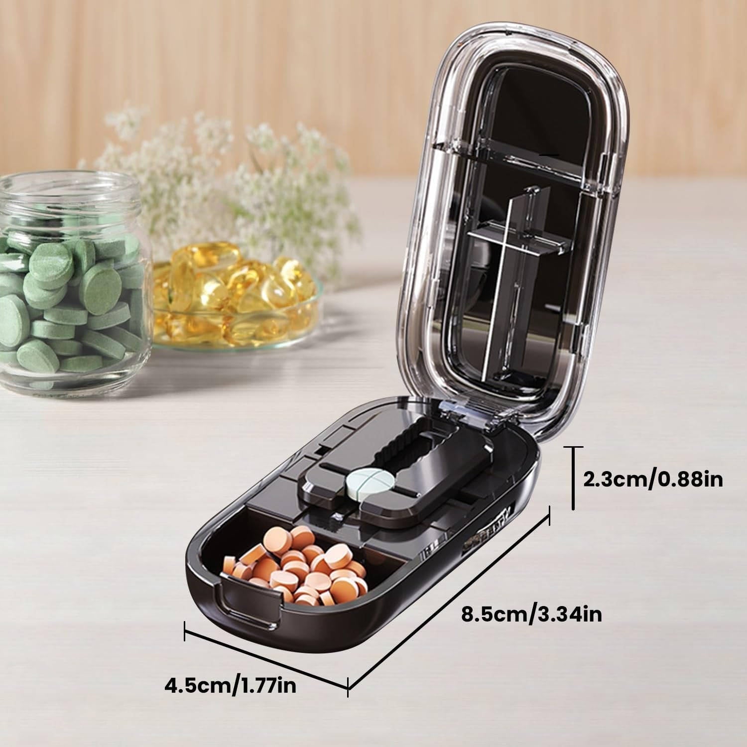 Smart Pill Splitter with Built-In Storage