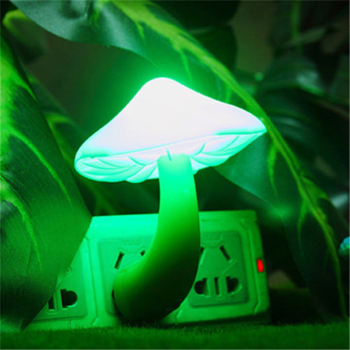 Charming Glow Mushroom Lamp with Color Transitioning LEDs