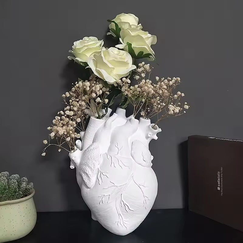 Heart-Shaped Resin Vase for Stunning Floral Displays