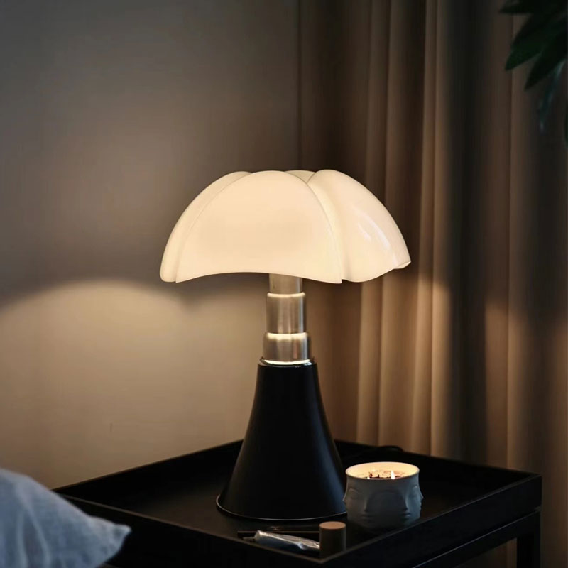 Retro Design LED Desk Lamp