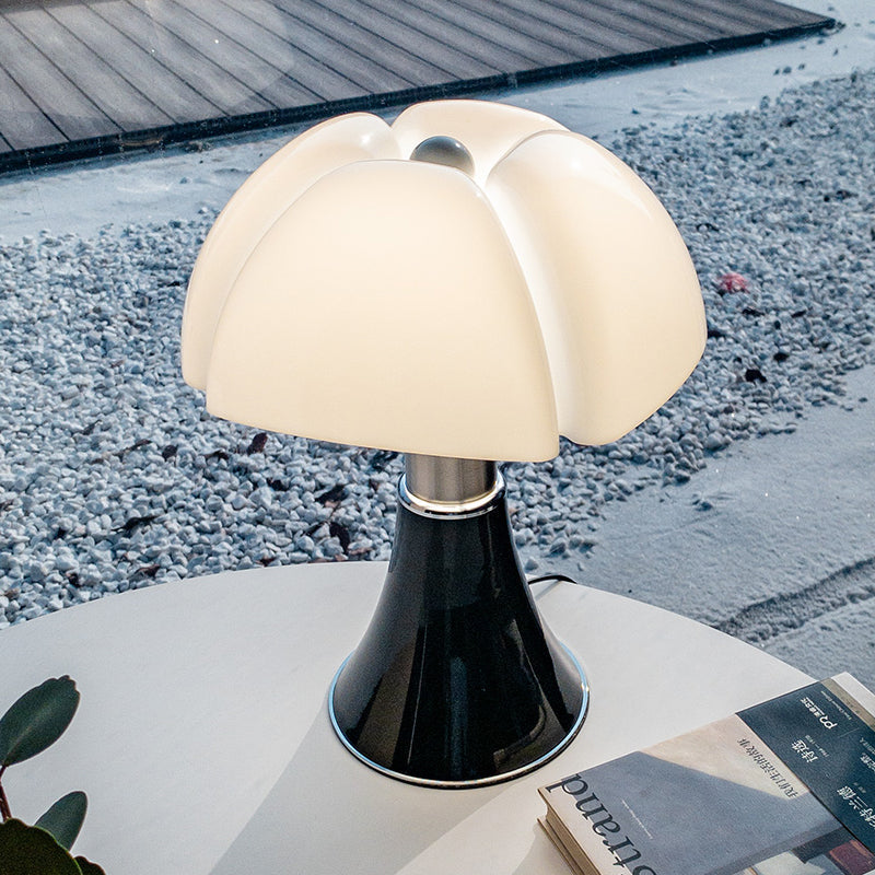 Retro Design LED Desk Lamp