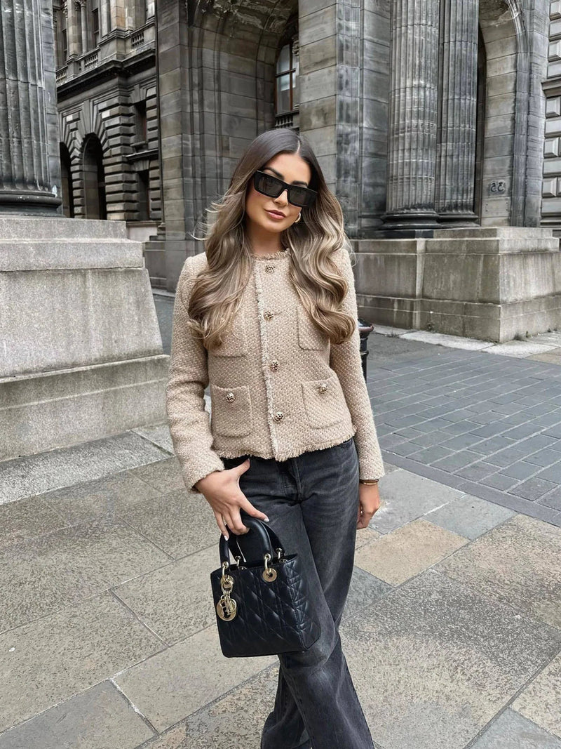 Chic All-Season Jacket for Every Occasion