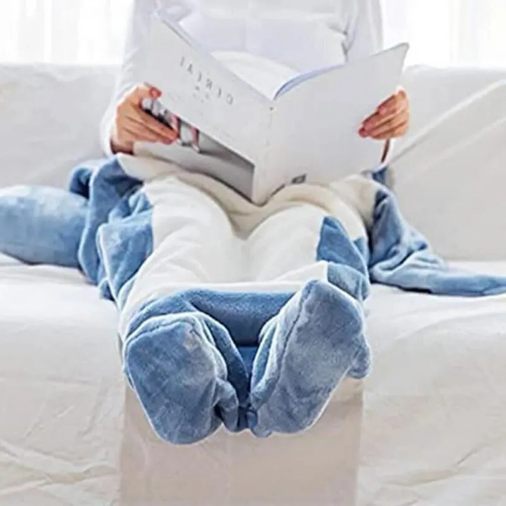 Cozy Shark-Themed Hooded Fleece Blanket