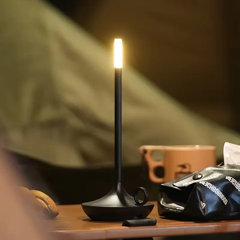 Wireless Dimmable Touch Lamp for Versatile Lighting