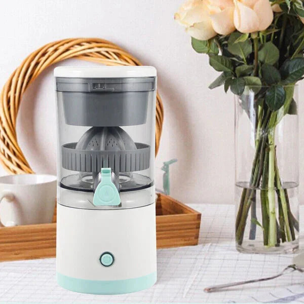 Compact USB Citrus Juicer for Fresh Juice On-the-Go